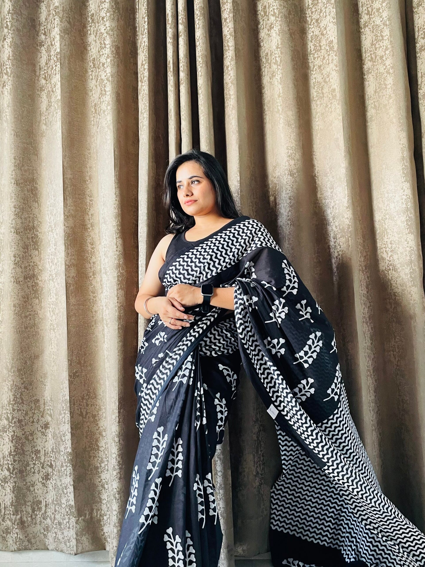 Black and White Mulmul Cotton Saree