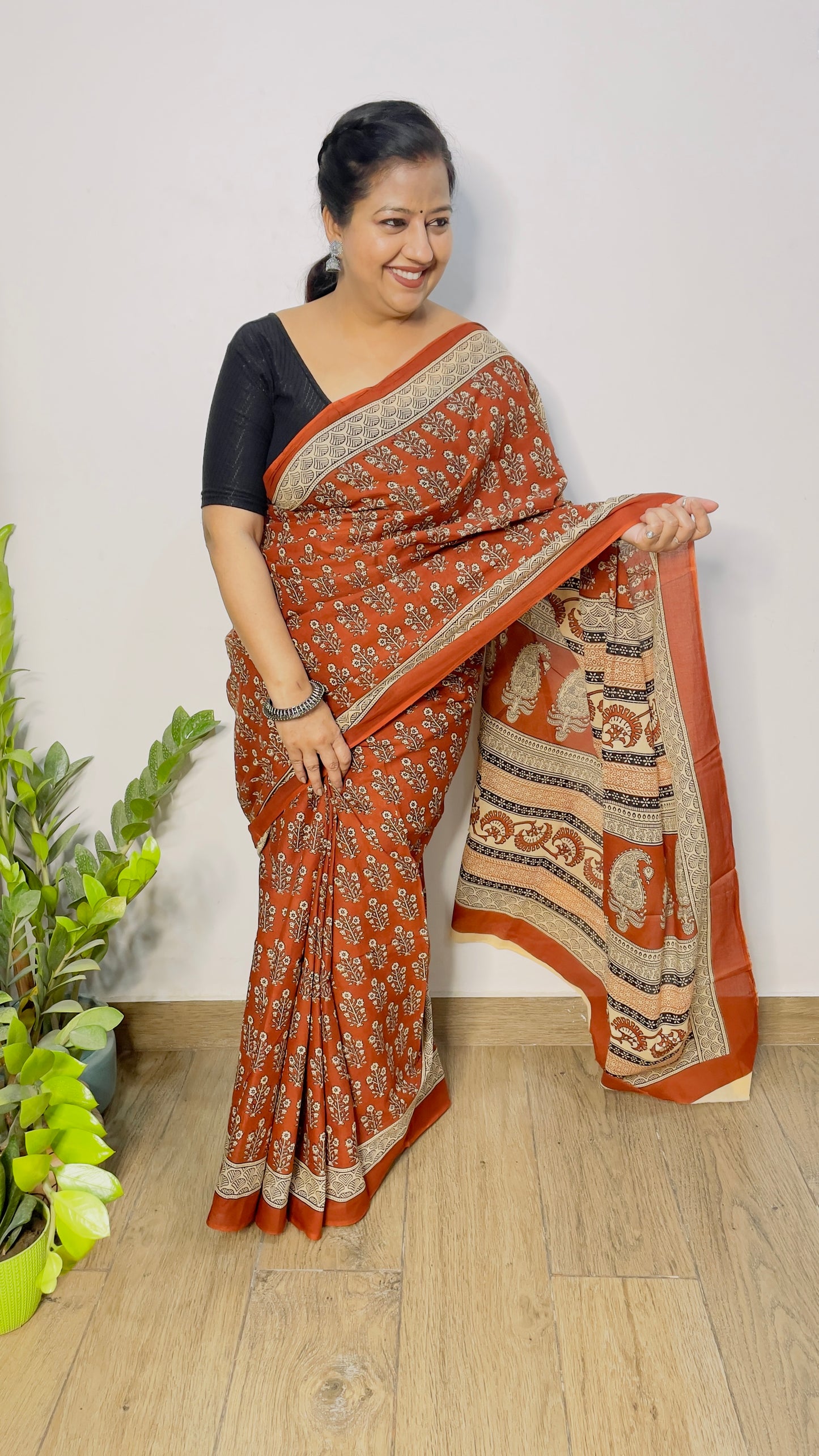Classic Brown Mulmul Cotton Saree