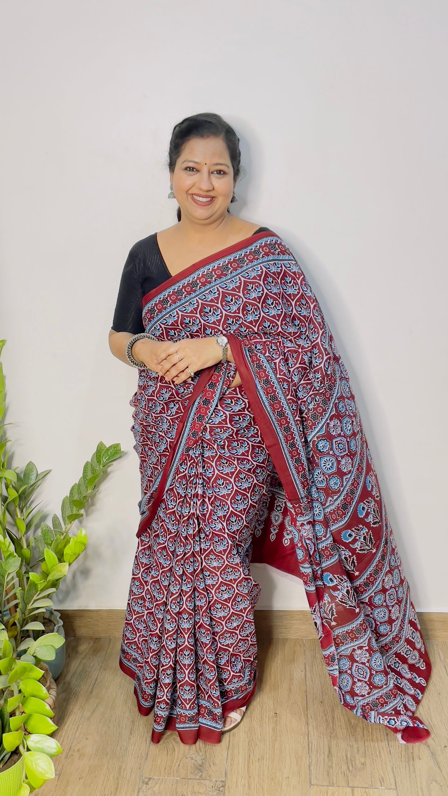 Red and Blue Pattern Mulmul Cotton Saree