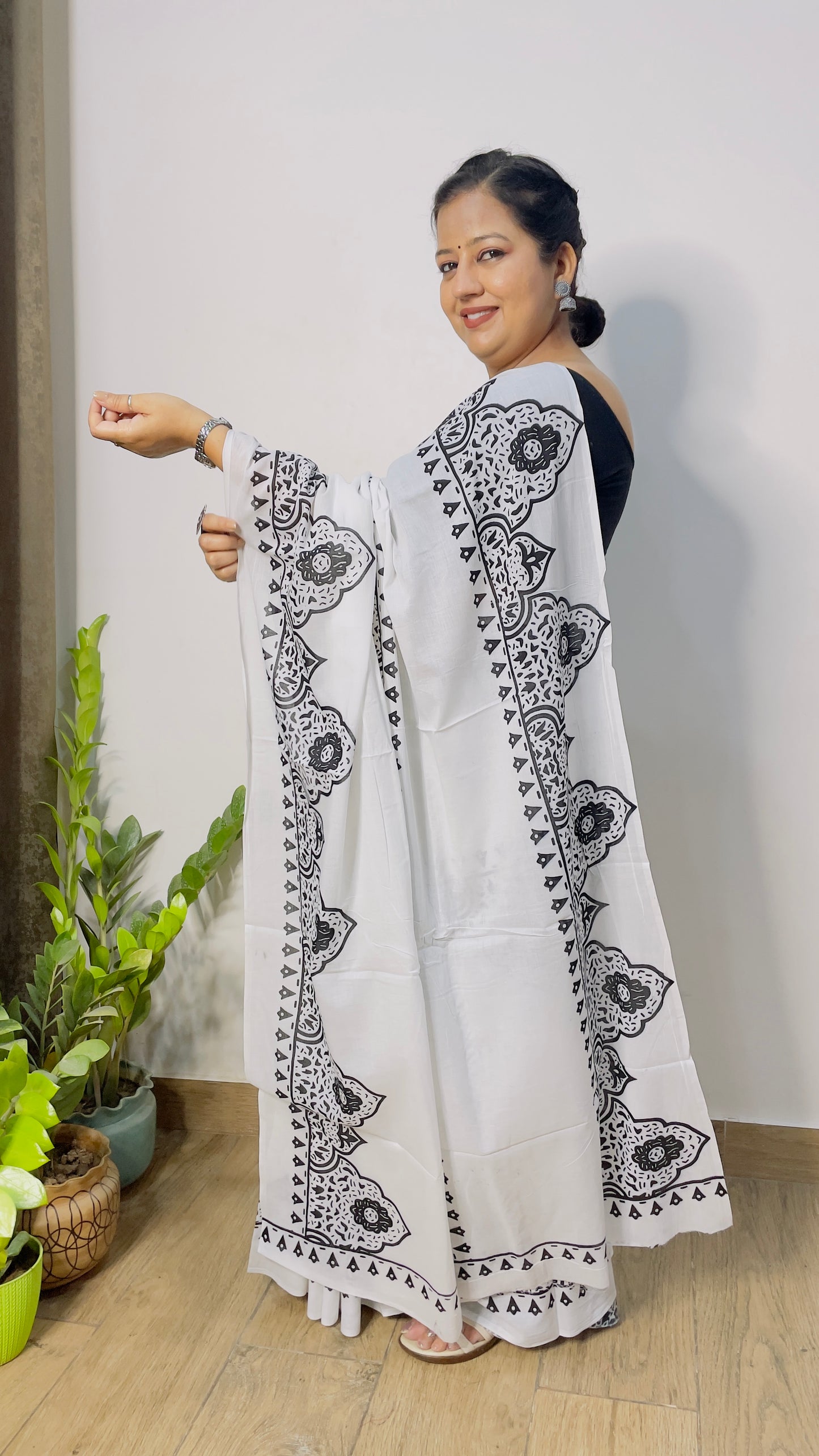 Black & White Mulmul Saree