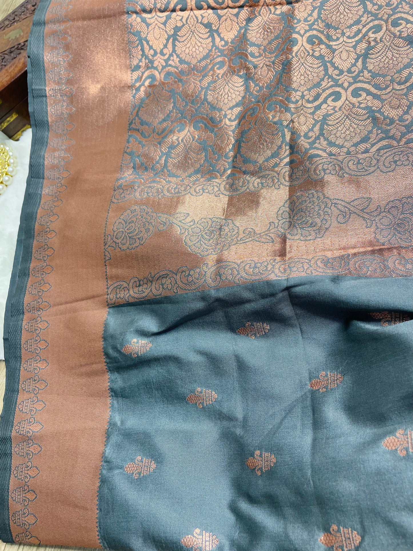 Grey Silk Saree With Zari Work