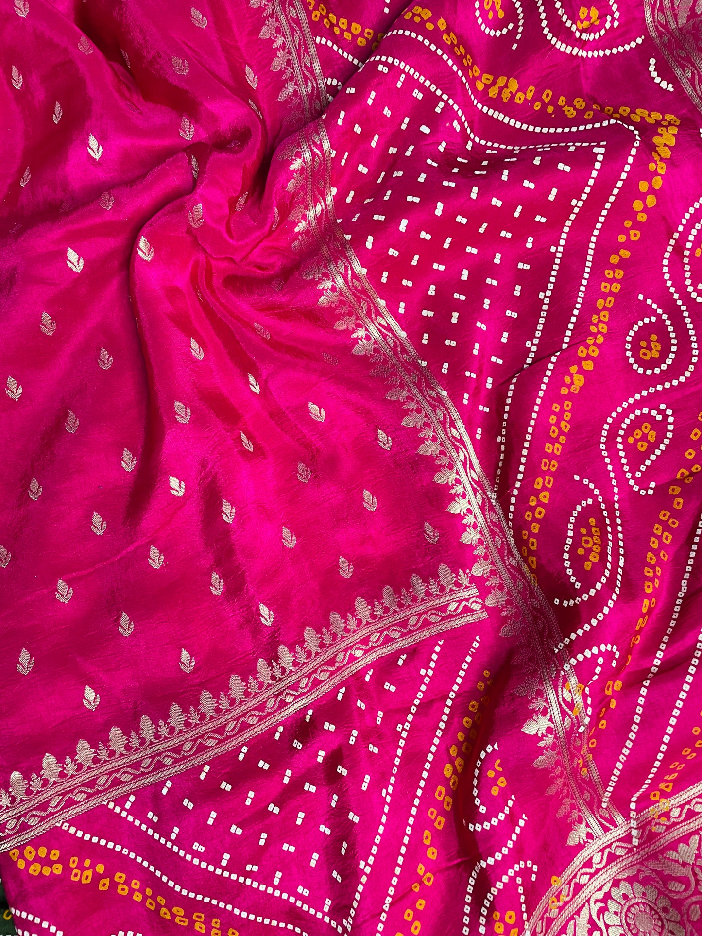 Magenta H.O Silk Saree with Bandhani border & Zari Buti