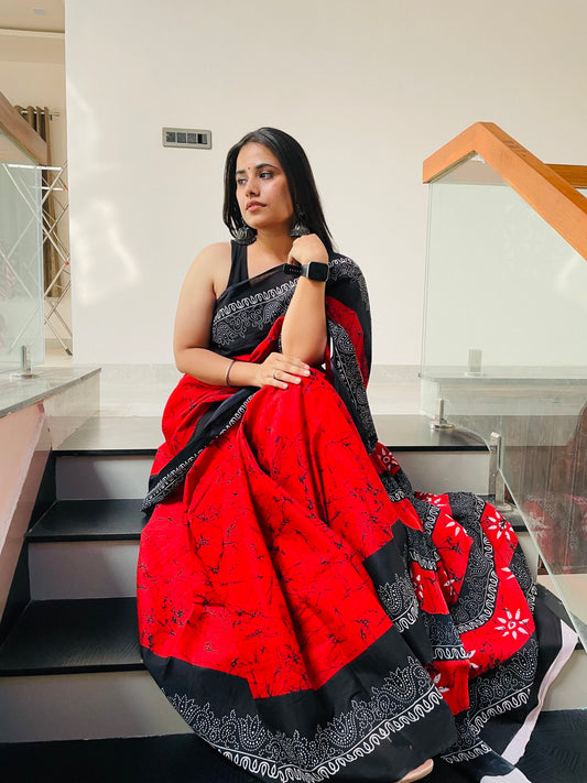 Red and Black Mulmul Cotton Saree