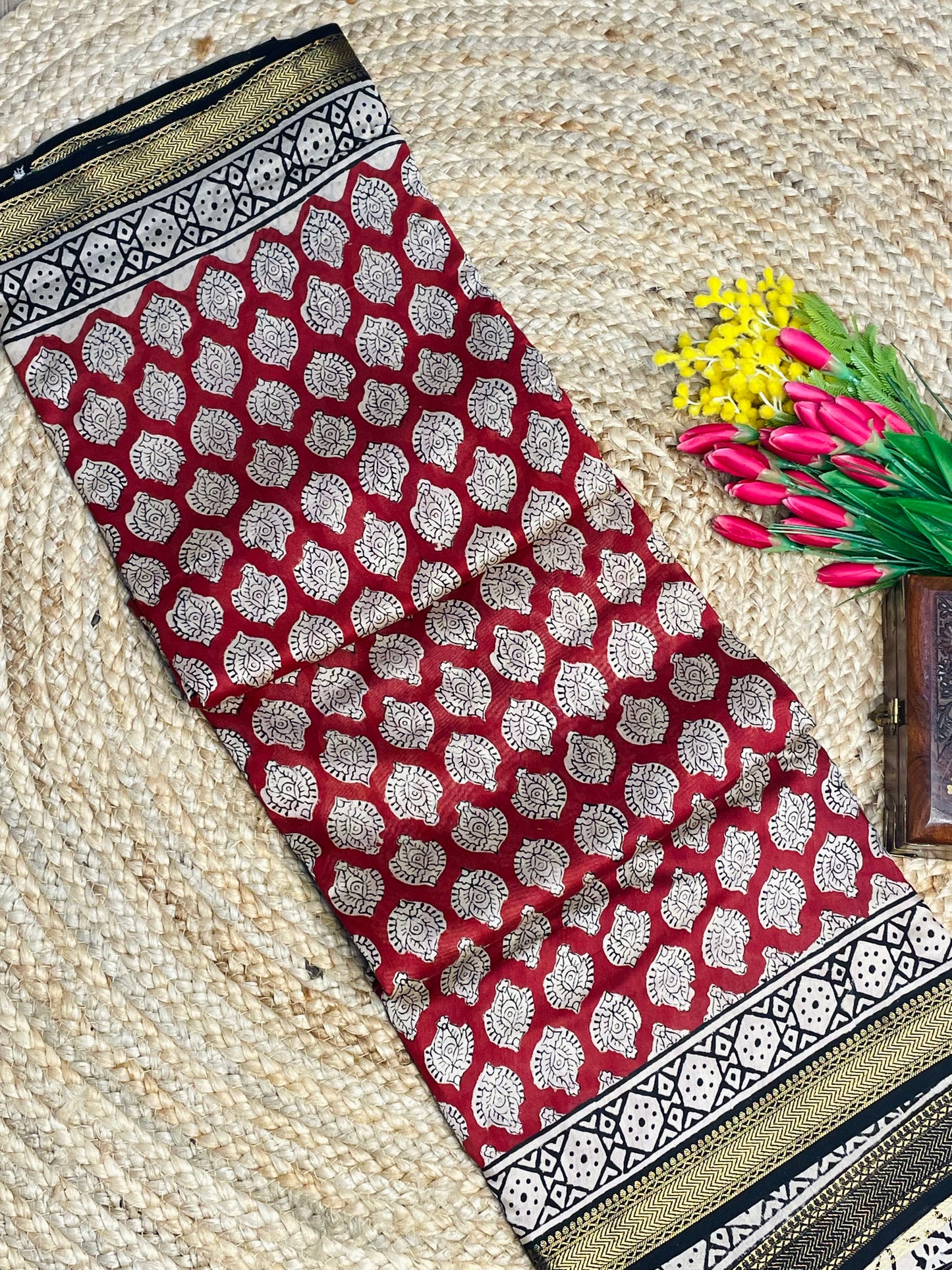 Gulzar Red Maheshwari