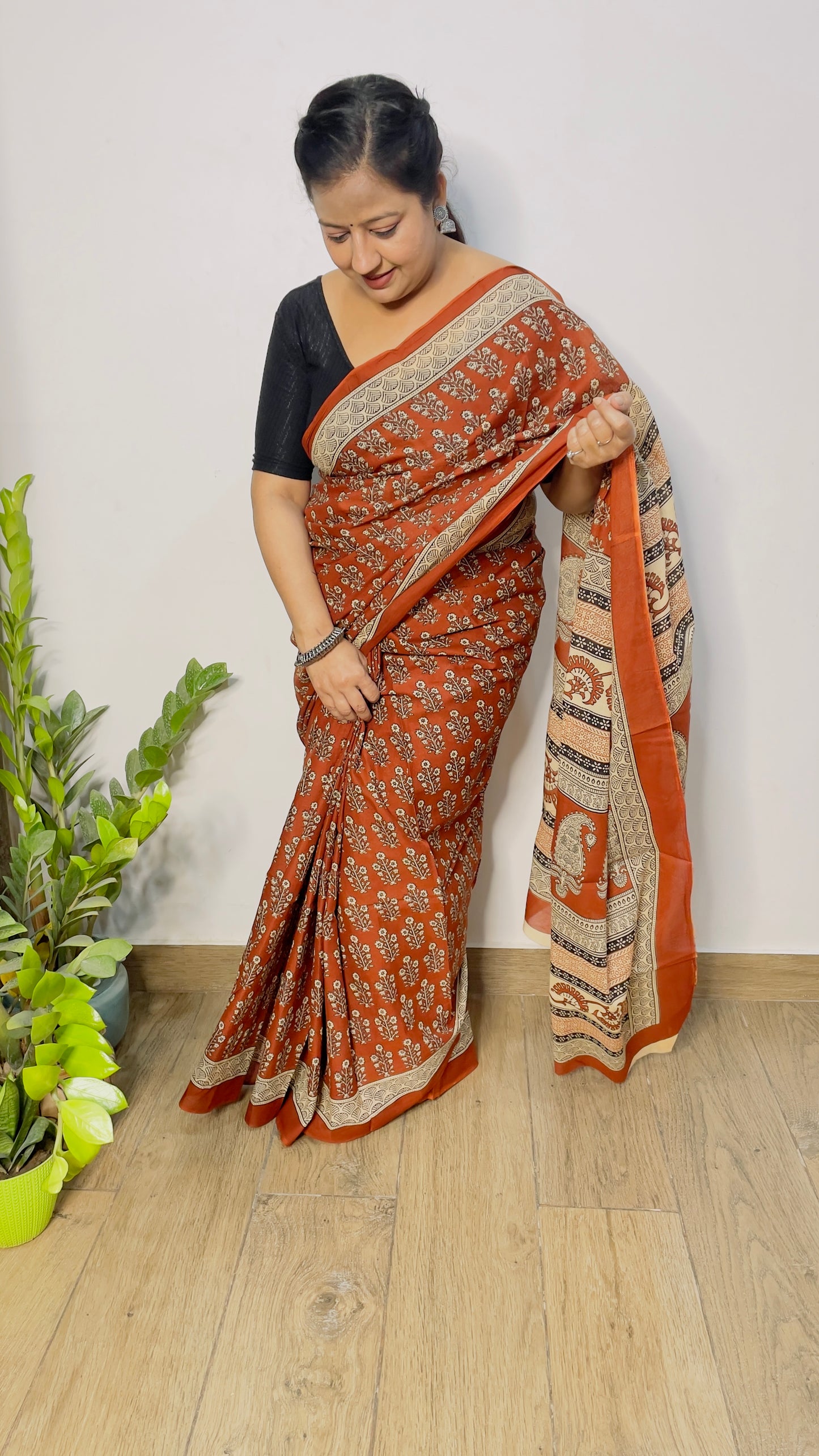 Classic Brown Mulmul Cotton Saree