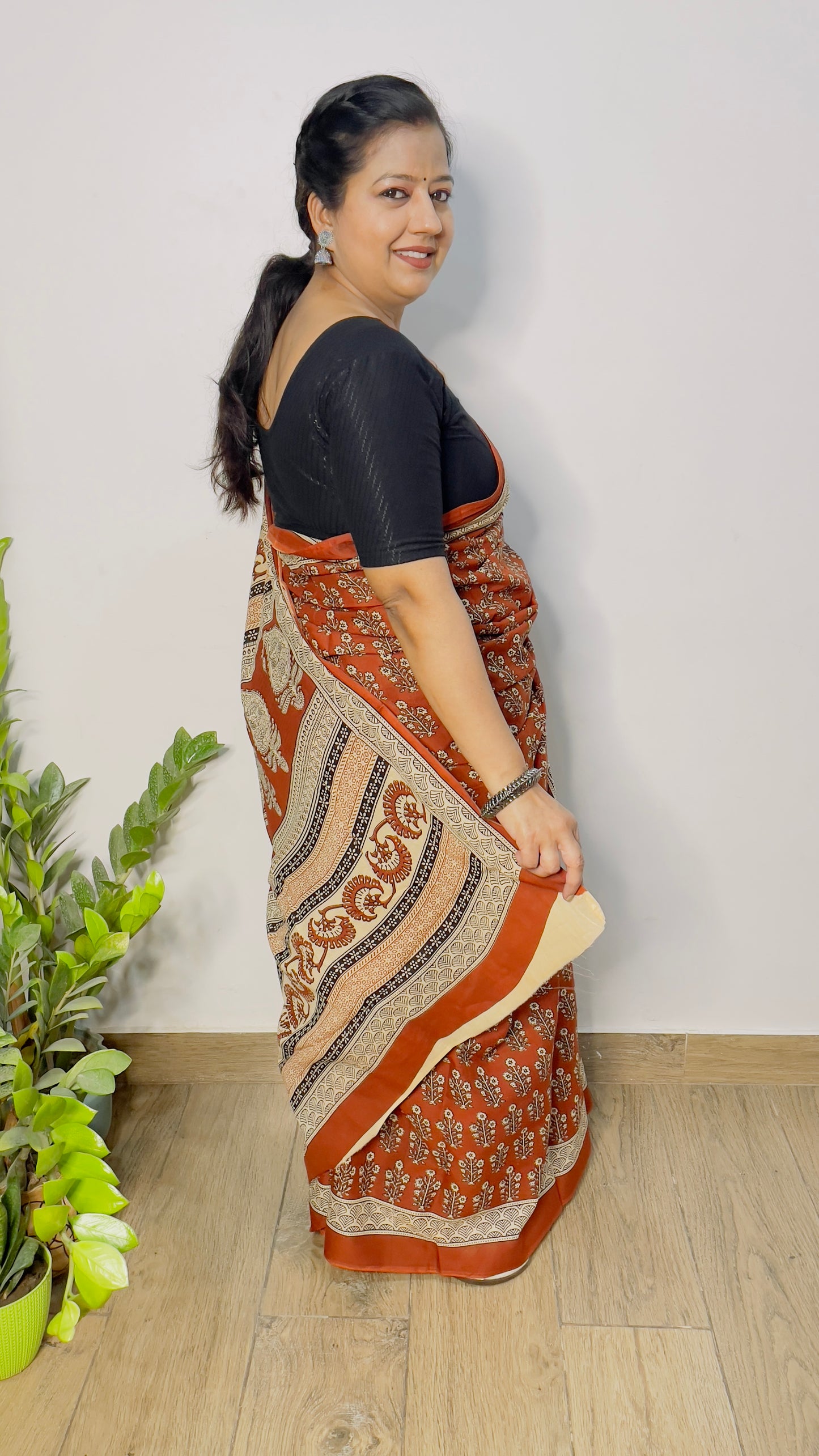 Classic Brown Mulmul Cotton Saree
