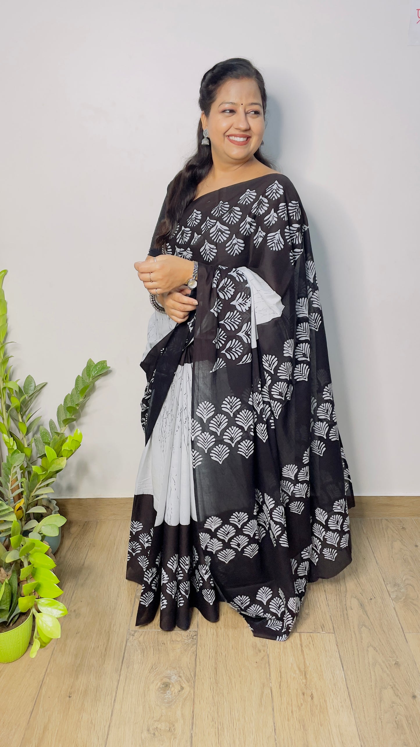 White and Black Mulmul Cotton Saree
