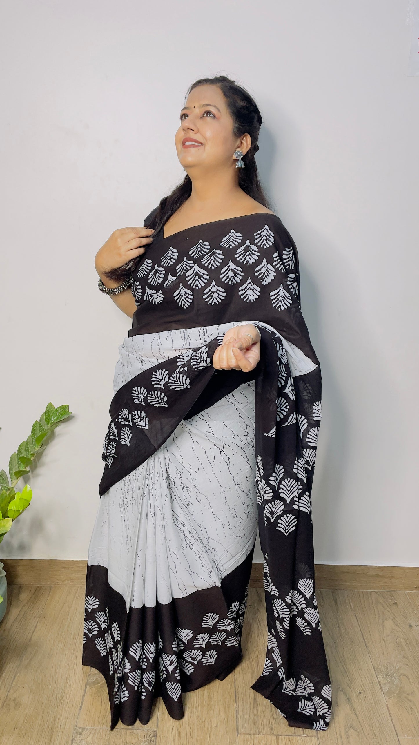 White and Black Mulmul Cotton Saree