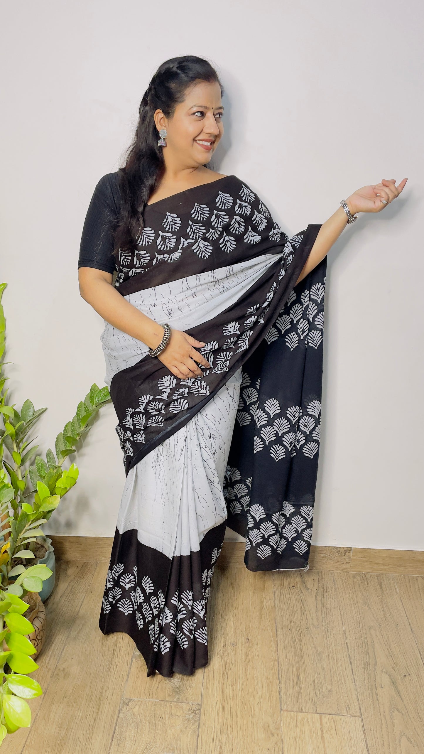 White and Black Mulmul Cotton Saree