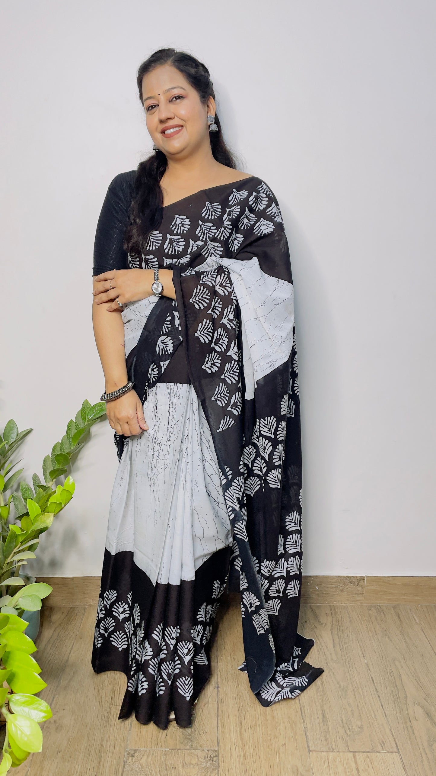 White and Black Mulmul Cotton Saree