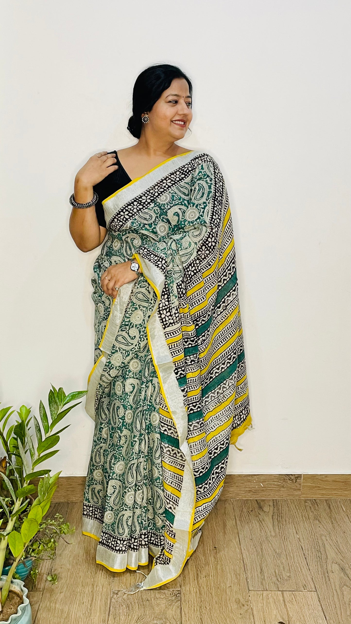 Green Iragu Design Cotton Linen Saree