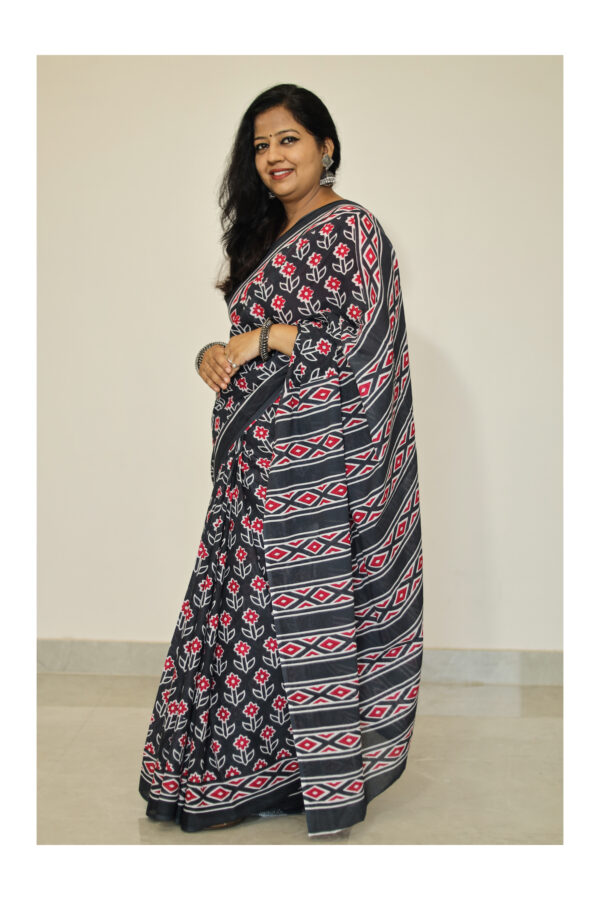 Grey Floral Print Mulmul Cotton Saree